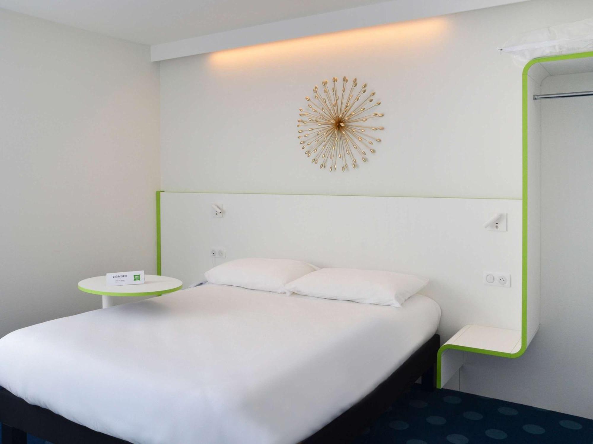 Ibis Styles Fougeres Hotel Beaucé Exterior photo